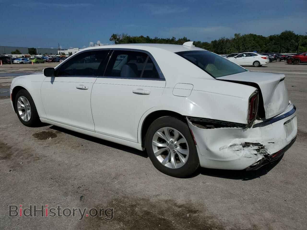 2015 CHRYSLER 300 - VIN: 2C3CCAAG0FH903909 - Фото 2