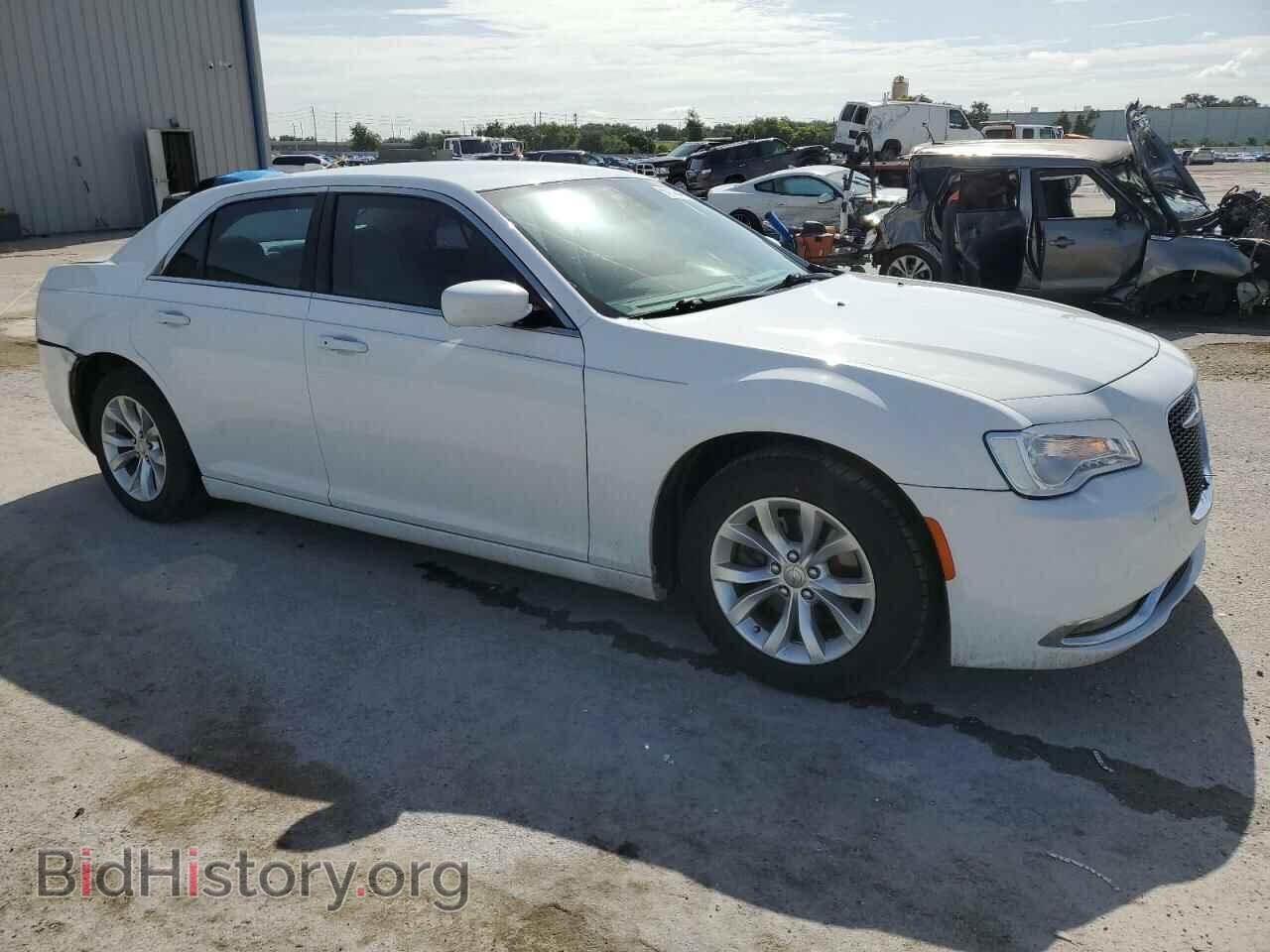 2015 CHRYSLER 300 - VIN: 2C3CCAAG0FH903909 - Фото 4
