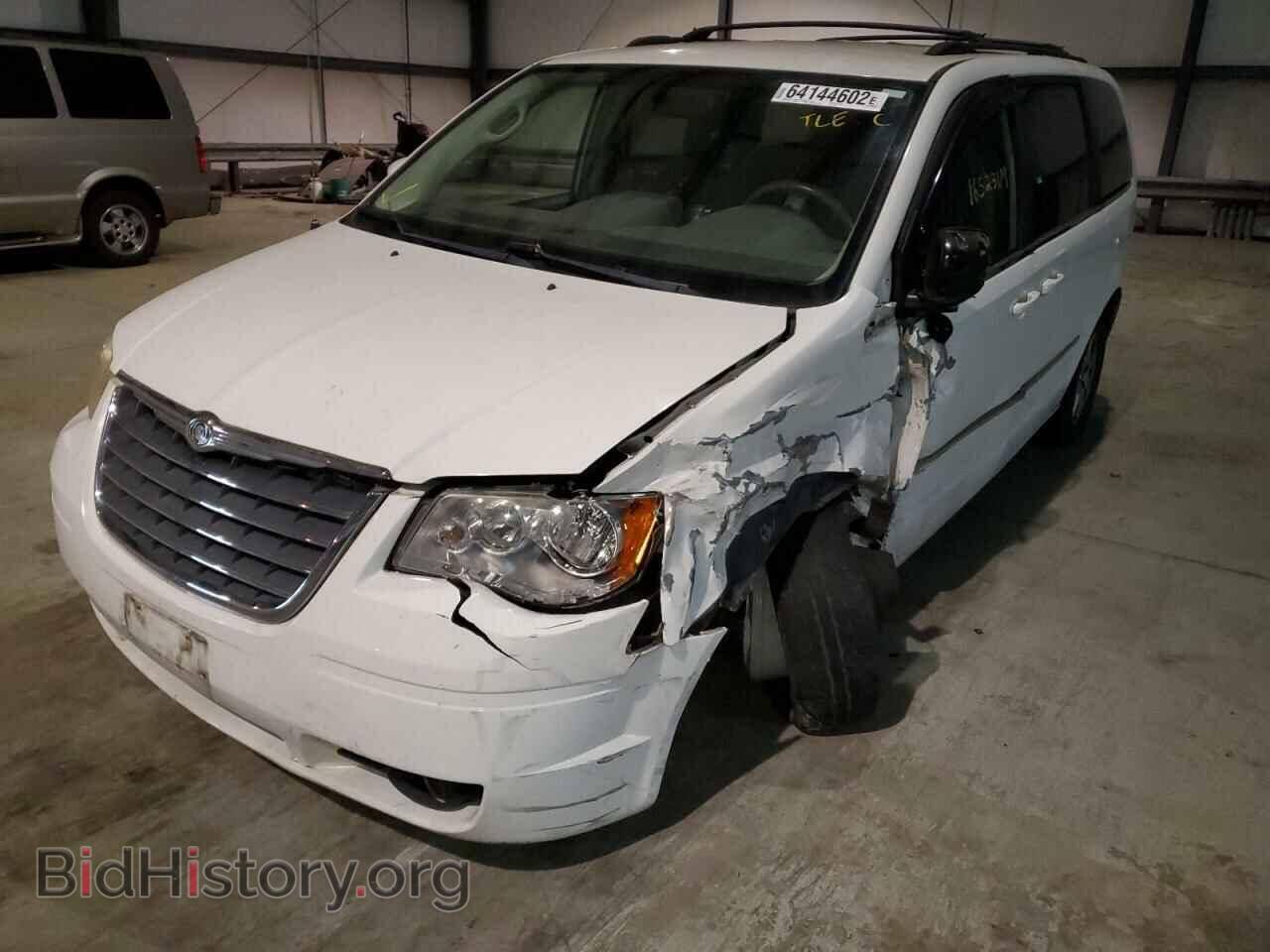 2010 CHRYSLER MINIVAN - VIN: 2A4RR5D11AR431946 - Фото 2