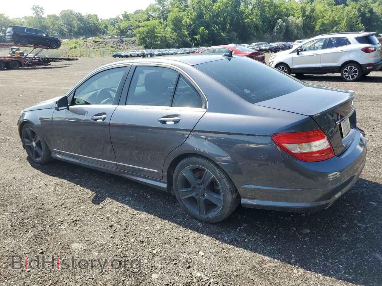 2011 MERCEDES-BENZ C-CLASS - VIN: WDDGF8BB7BR184965 - Фото 2