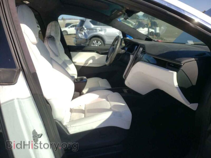 2018 Tesla MODEL X (VIN 5YJXCDE29JF104366) — фото 5 из 10