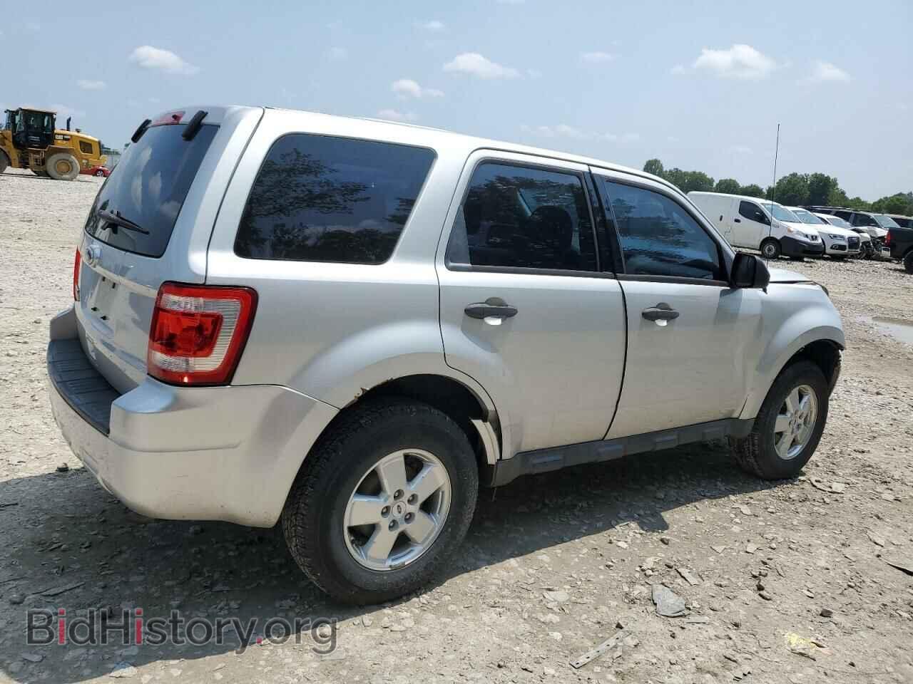 2011 FORD ESCAPE - VIN: 1FMCU0C76BKA61320 - Фото 3
