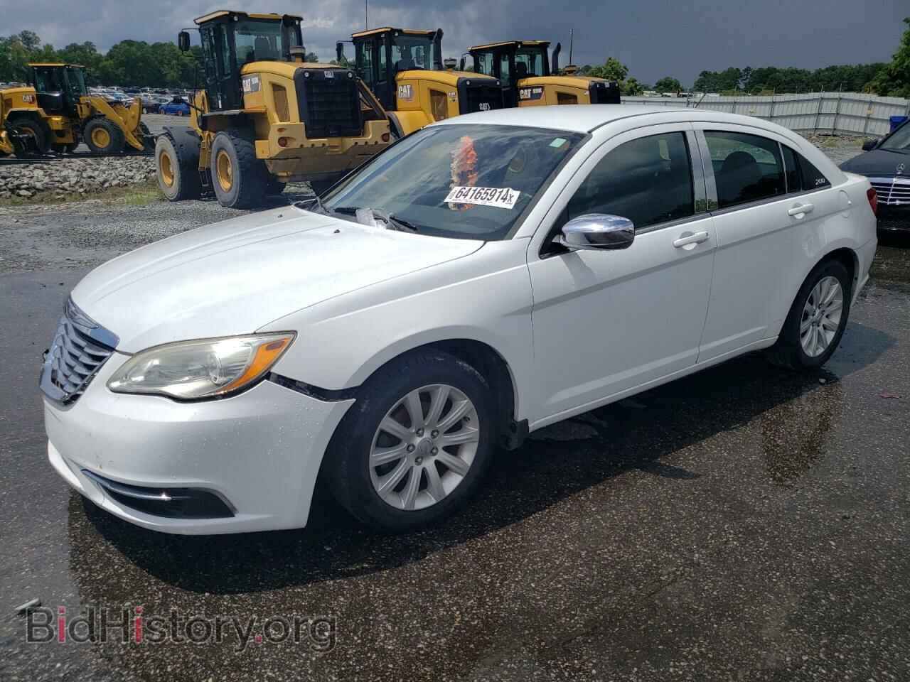 Photo 1C3BC1FB9BN589946 - CHRYSLER 200 2011