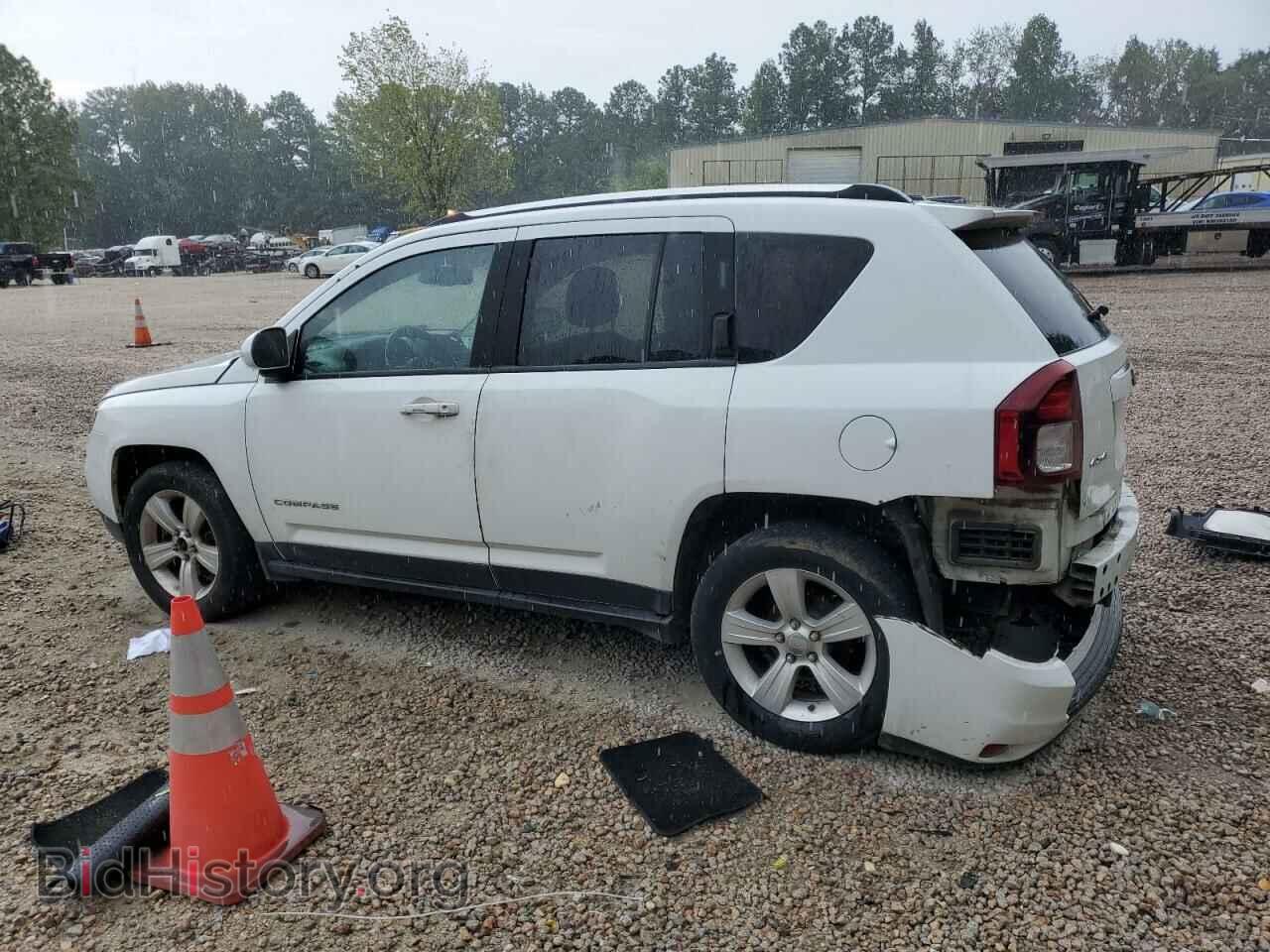2014 JEEP COMPASS - VIN: 1C4NJDEB1ED673755 - Фото 2