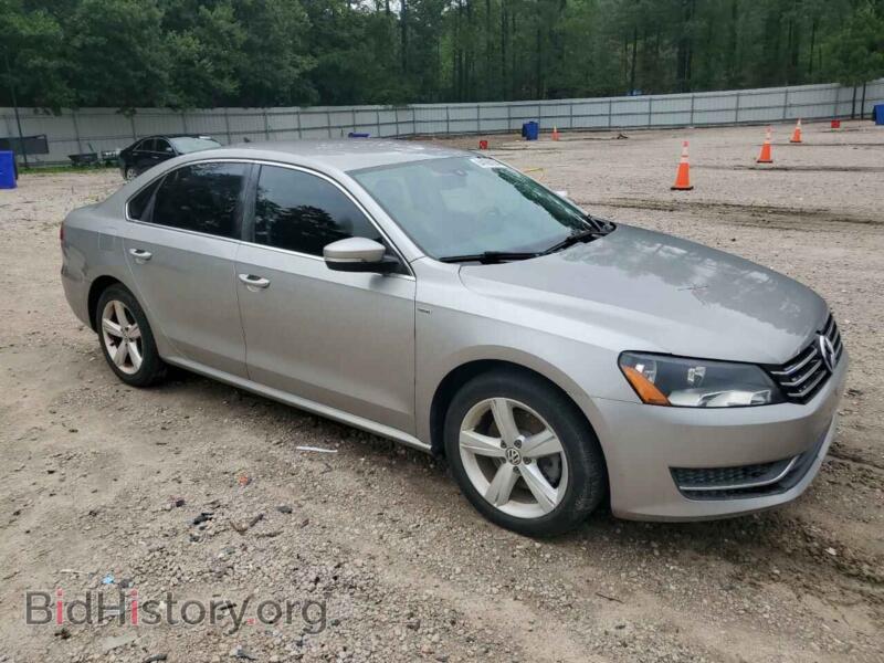 2014 Volkswagen PASSAT (VIN 1VWAT7A38EC040181) — фото 4 из 12