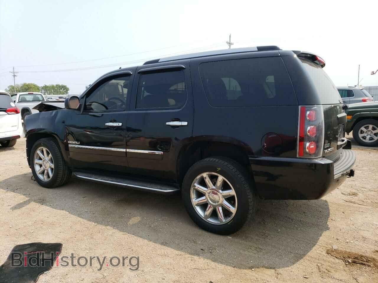 2011 GMC YUKON - VIN: 1GKS2EEF2BR139952 - Photo 2