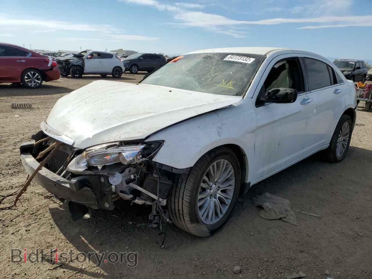 2012 CHRYSLER 200 - VIN: 1C3CCBCB8CN326007 - Photo 2