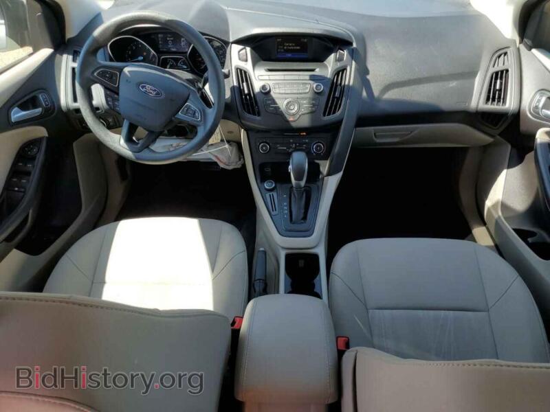 2017 Ford FOCUS (VIN 1FADP3F21HL254484) — фото 8 из 15