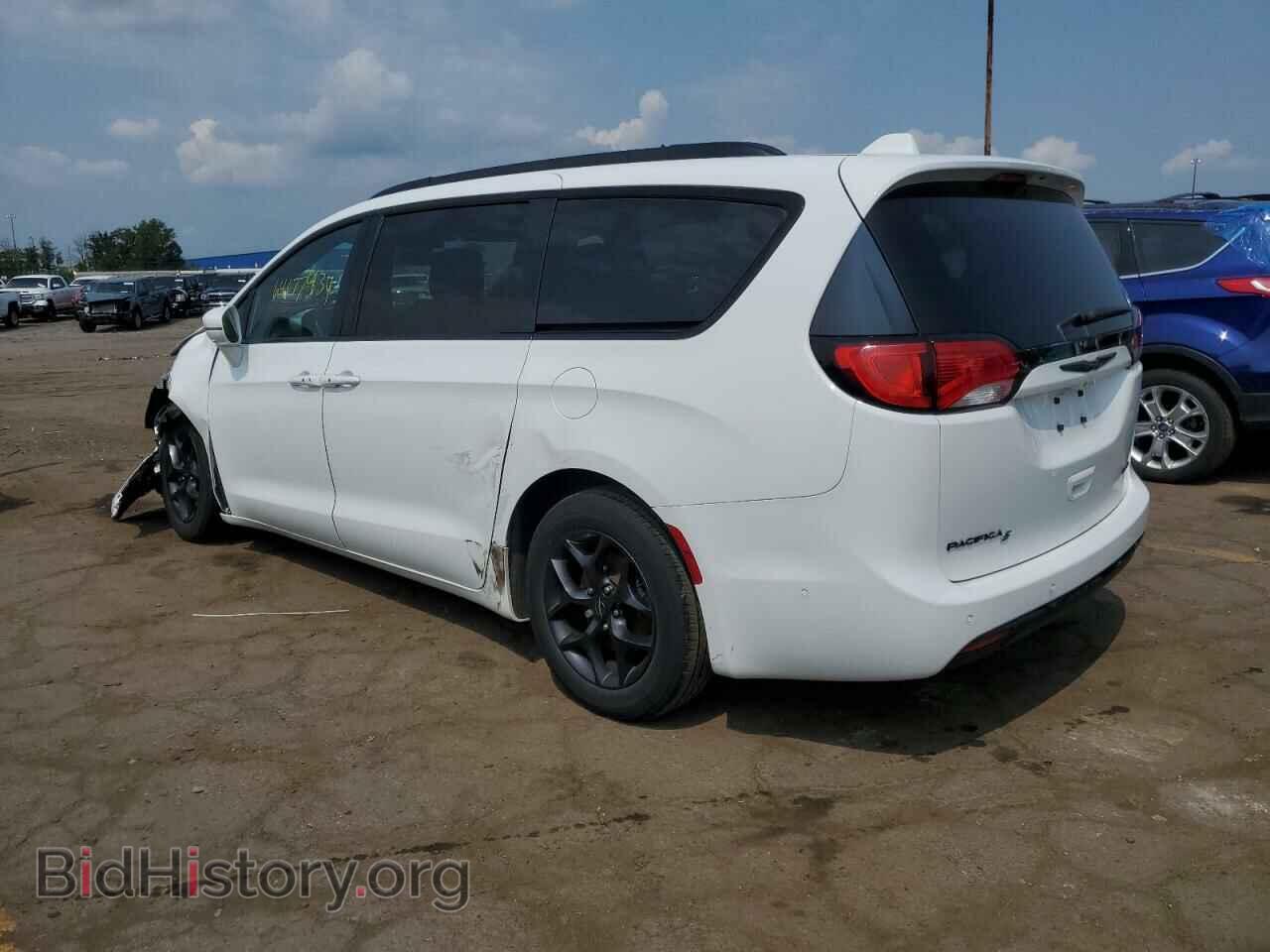 2019 CHRYSLER PACIFICA - VIN: 2C4RC1GG0KR617608 - Photo 2