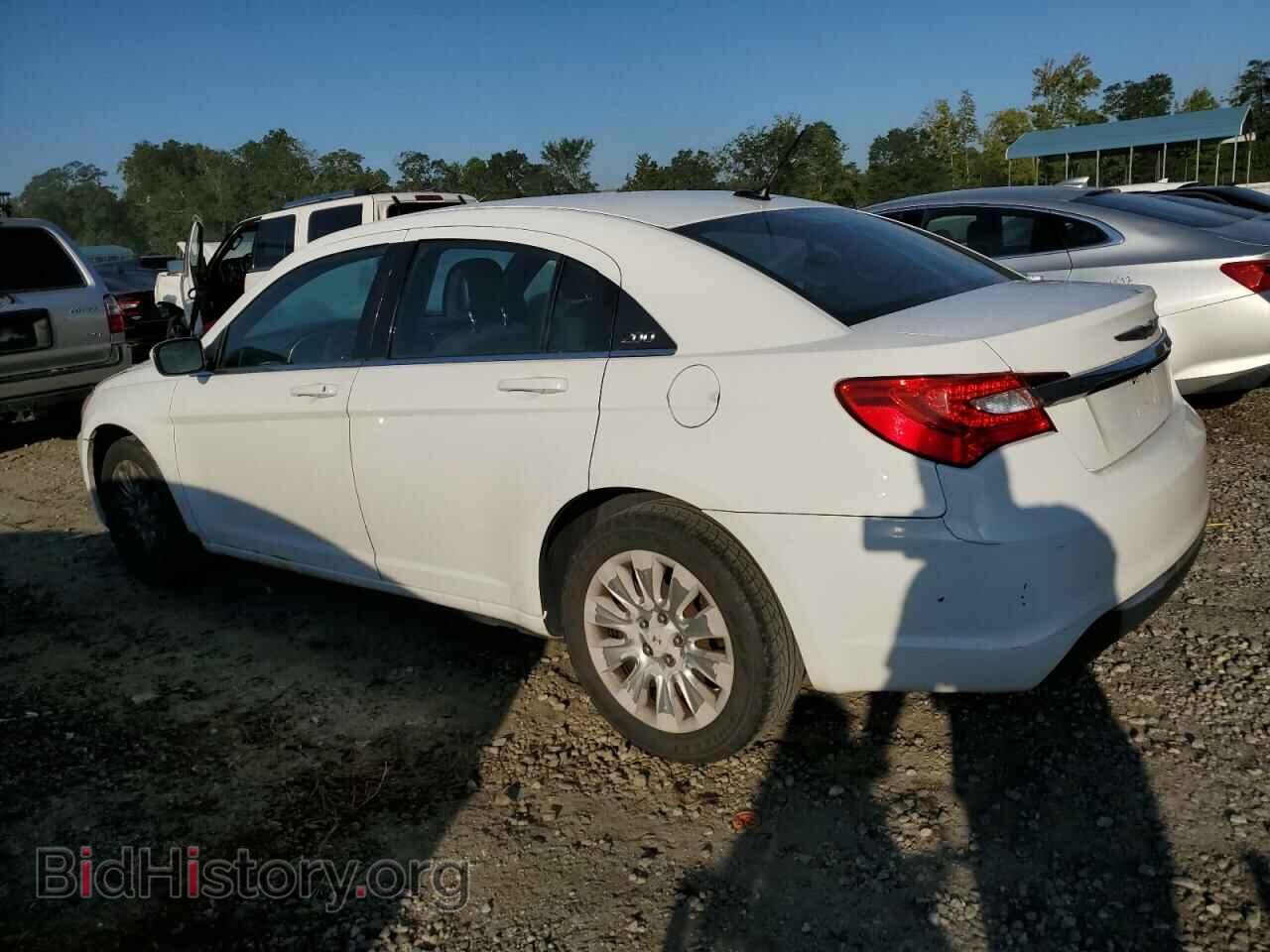 2012 CHRYSLER 200 - VIN: 1C3CCBAB2CN126923 - Photo 2