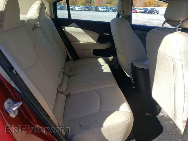 2013 Chrysler 200 (VIN 1C3CCBBB1DN525063) — photo 6 of 10