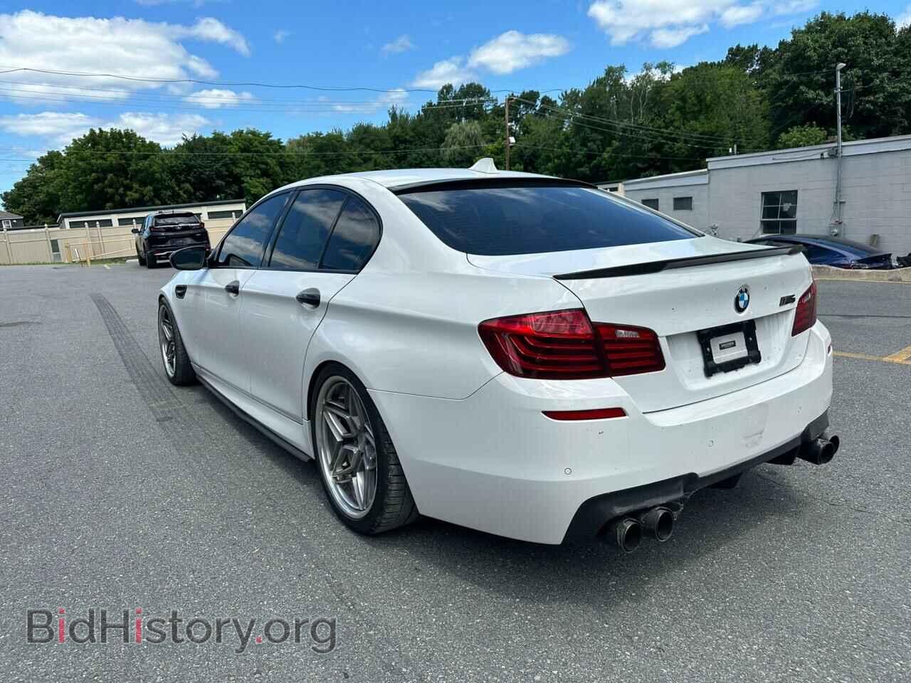 2015 BMW M5 - VIN: WBSFV9C55FD594246 - Photo 2