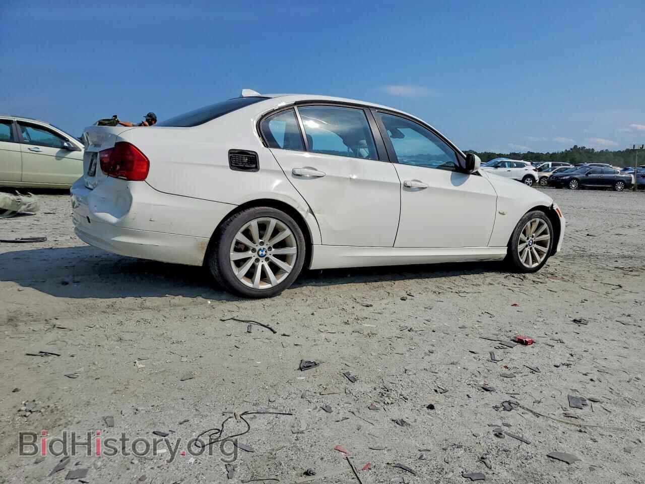 2011 BMW 3 SERIES - VIN: WBAPH7C54BE681905 - Photo 3