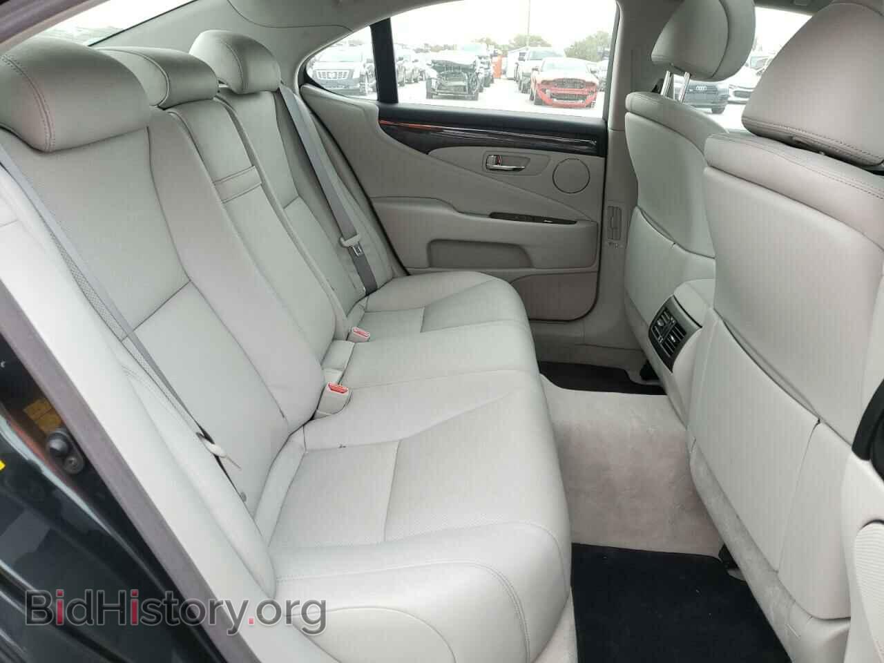 2011 LEXUS LS460 - VIN: JTHBL5EF2B5104763 - Photo 6
