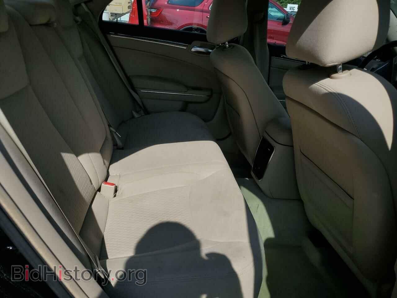 2012 CHRYSLER 300 - VIN: 2C3CCAAG4CH107370 - Фото 10