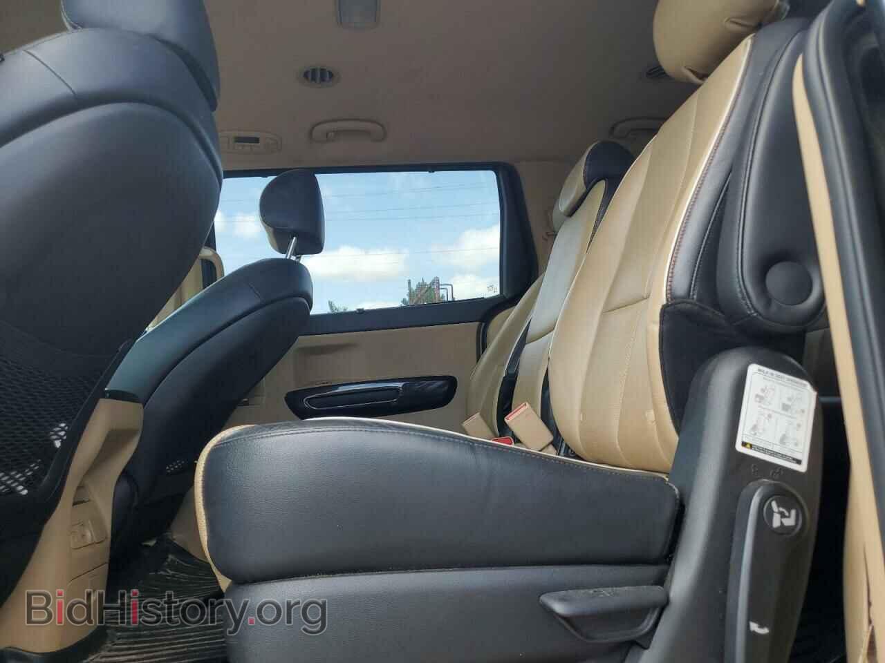 2015 KIA All Models - VIN: KNDMC5C13F6048060 - Photo 11