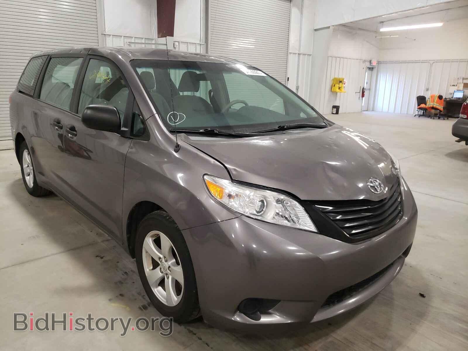 Фотография 5TDZK3DC3DS397178 - TOYOTA SIENNA 2013