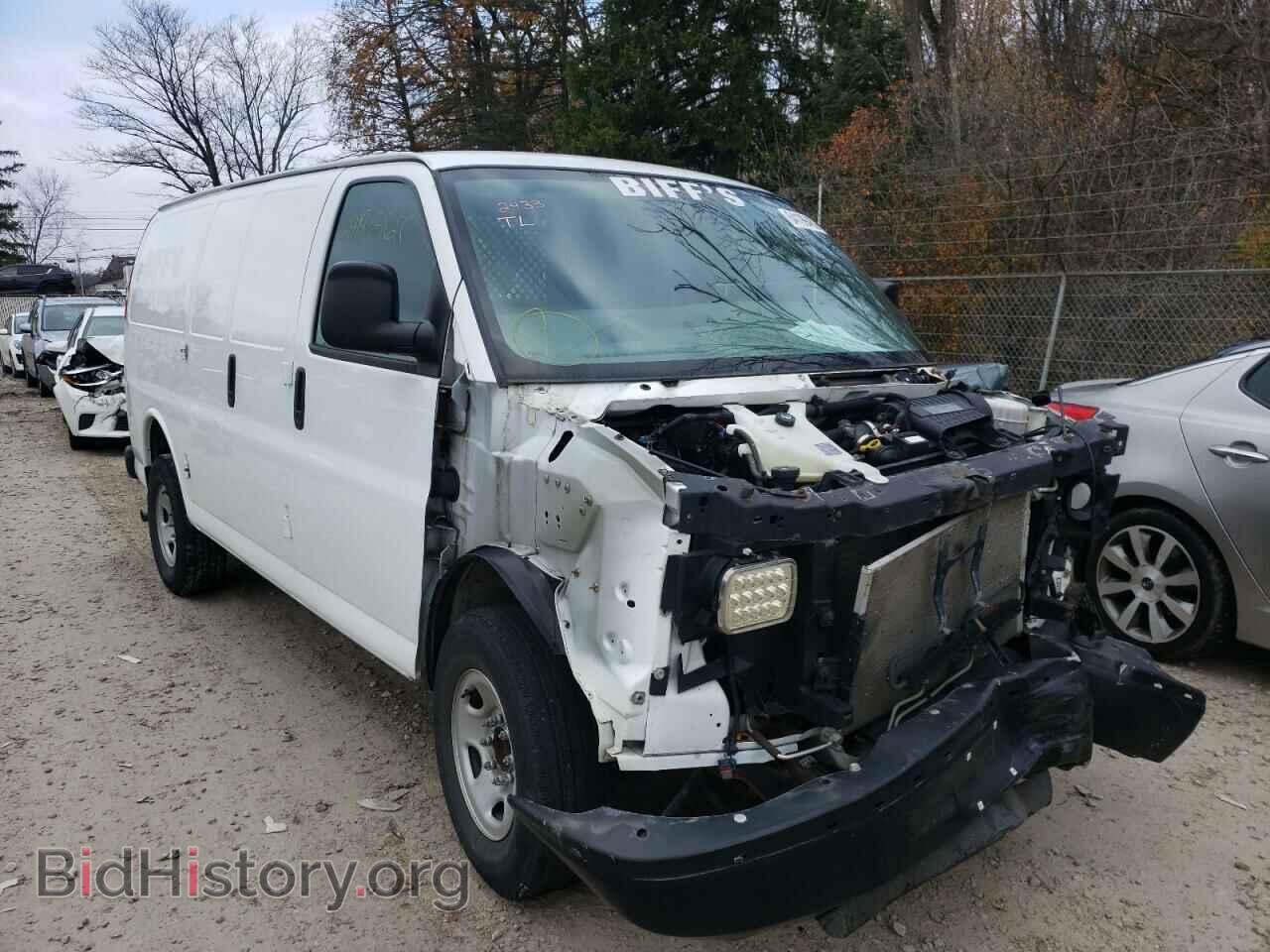 Photo 1GCWGFCF2F1257463 - CHEVROLET EXPRESS 2015