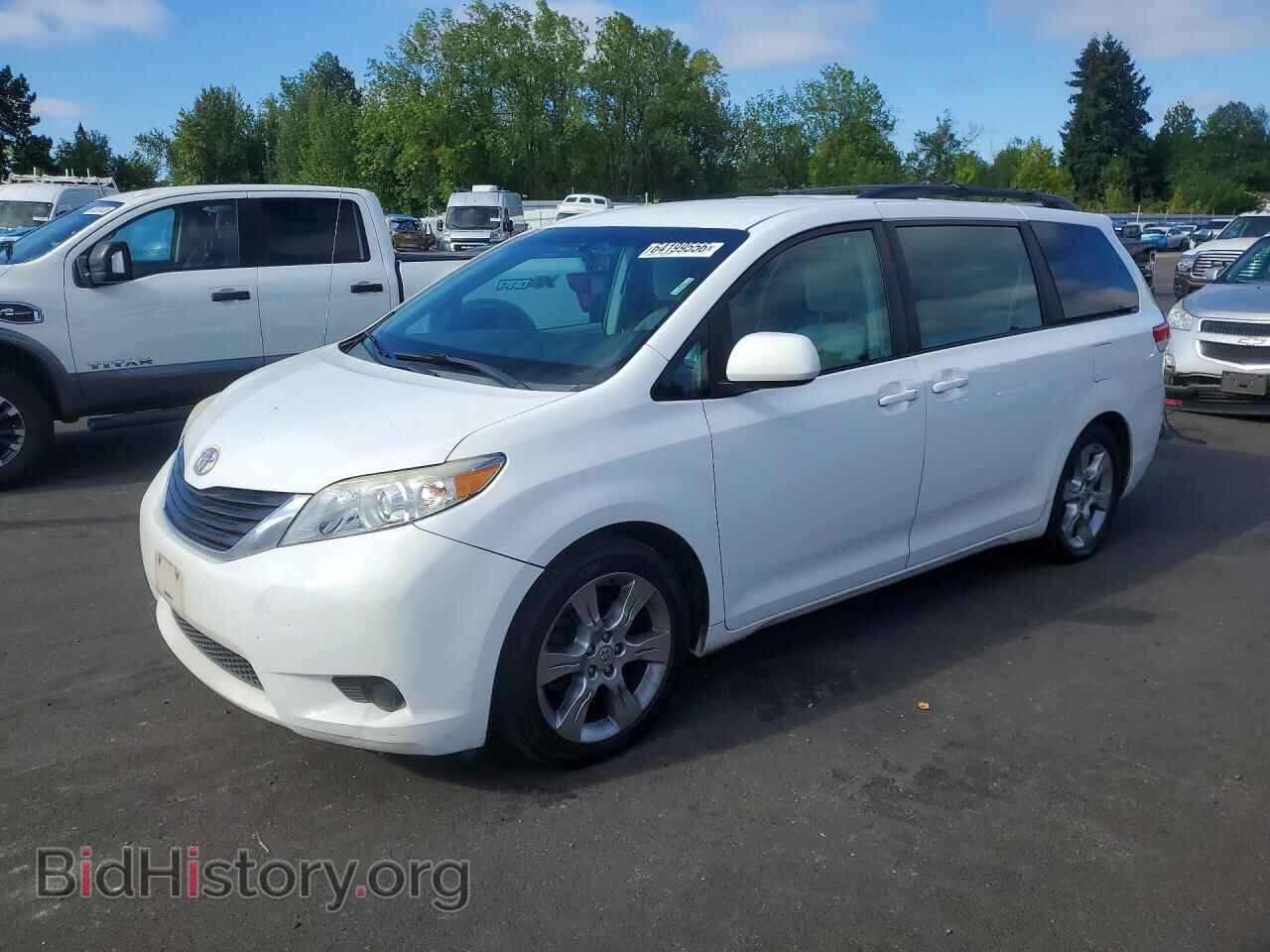 Фотография 5TDKK3DC7CS219337 - TOYOTA SIENNA 2012