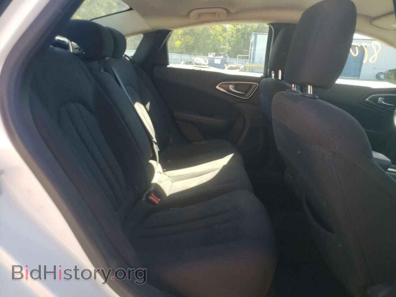 2016 CHRYSLER 200 - VIN: 1C3CCCAB4GN134484 - Фото 6