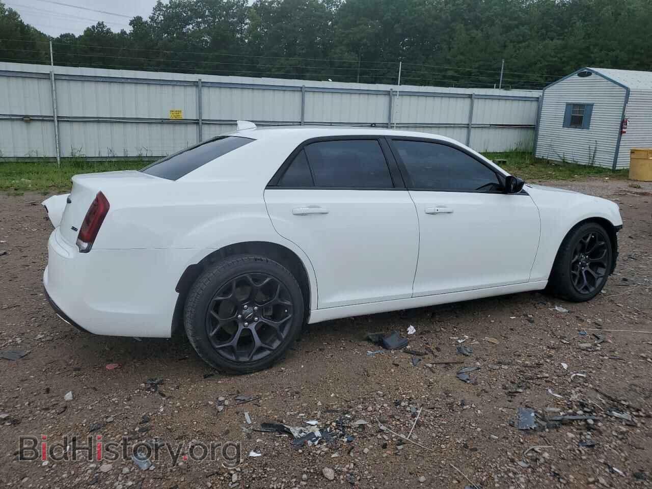 2019 CHRYSLER 300 - VIN: 2C3CCAAG5KH555843 - Фото 3