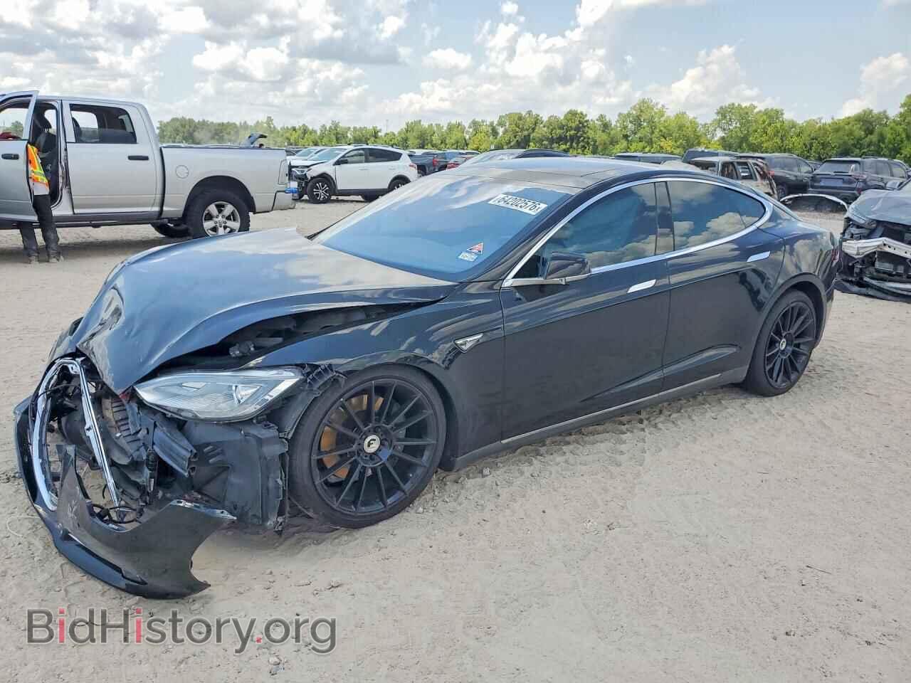 Фотография 5YJSA1H22FF100399 - TESLA MODEL S 2015