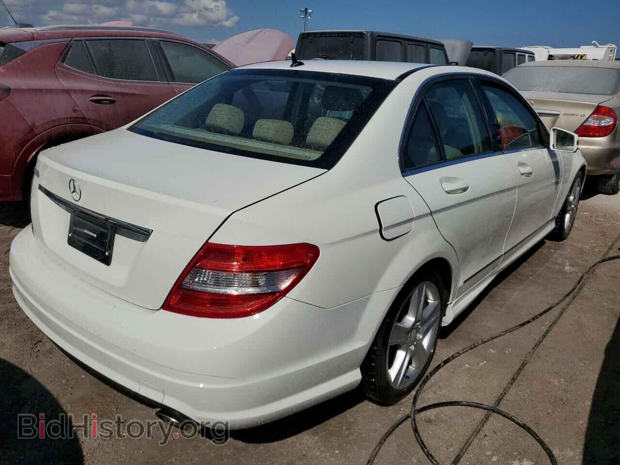 2011 MERCEDES-BENZ C-CLASS - VIN: WDDGF5EB2BF657232 - Фото 4