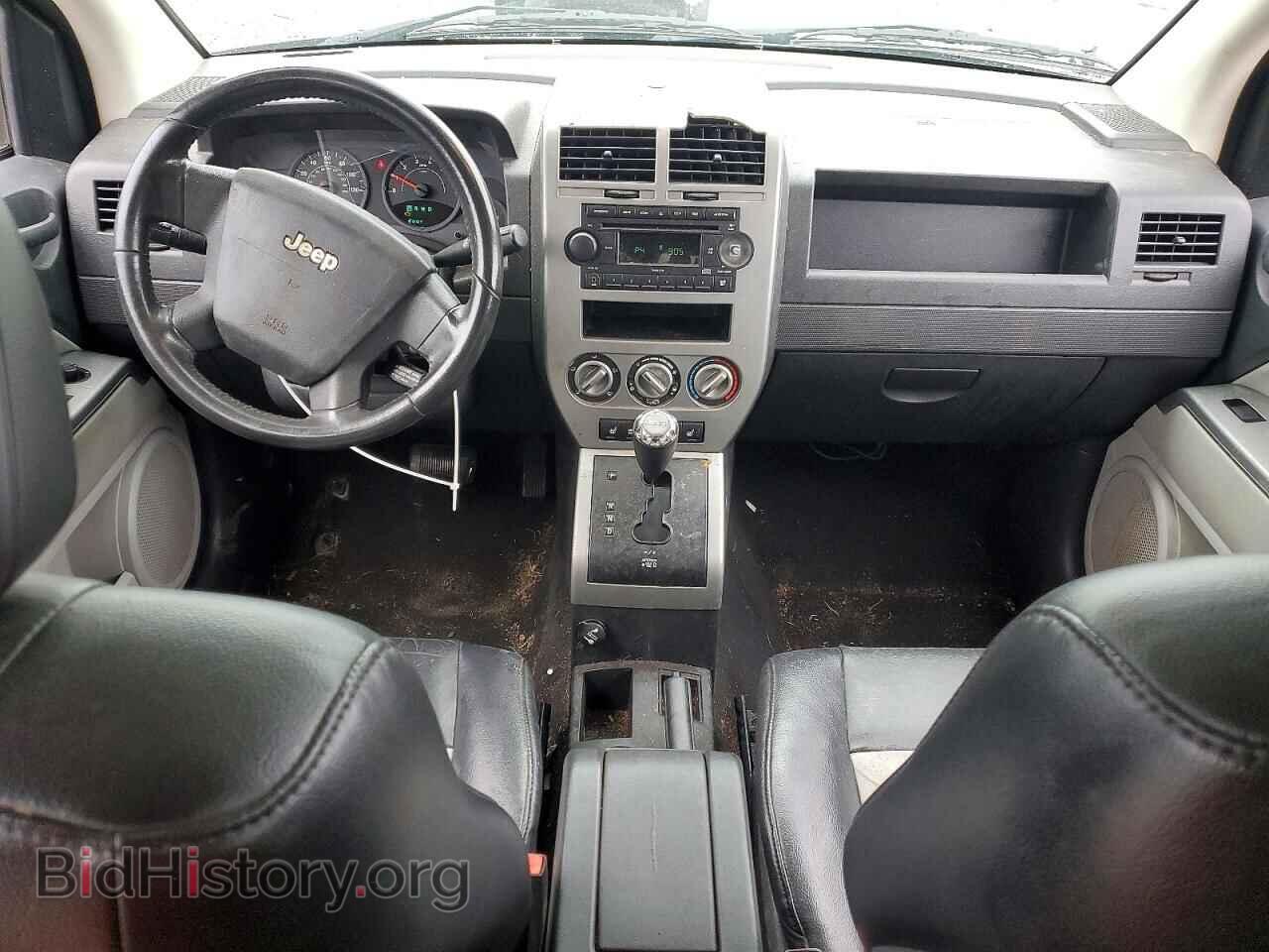 2007 JEEP COMPASS - VIN: 1J8FT57W17D209347 - Photo 8