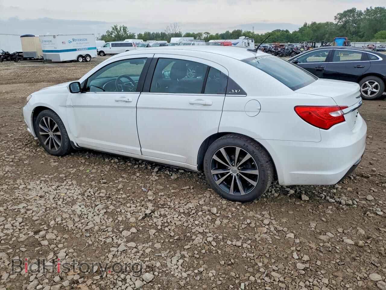 2013 CHRYSLER 200 - VIN: 1C3CCBBG9DN716841 - Photo 2