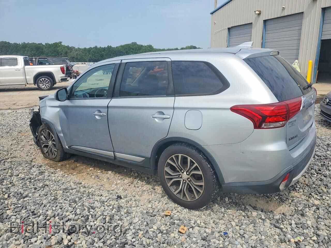 2017 MITSUBISHI OUTLANDER - VIN: JA4AD3A38HZ021750 - Photo 2