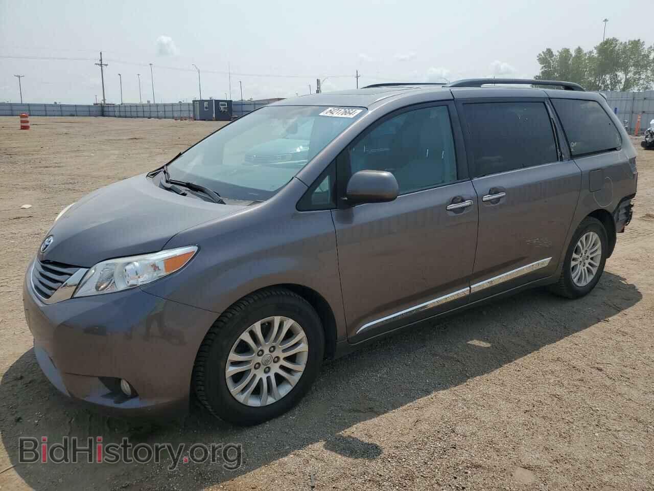 Photo 5TDYZ3DC7HS773961 - TOYOTA All Models 2017