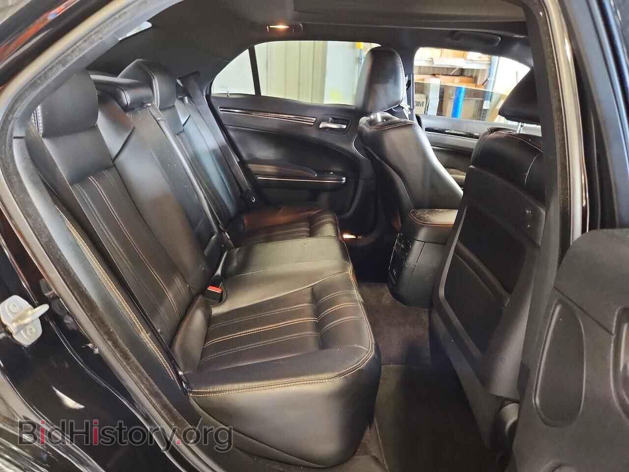 2017 CHRYSLER 300 - VIN: 2C3CCABTXHH593850 - Photo 10