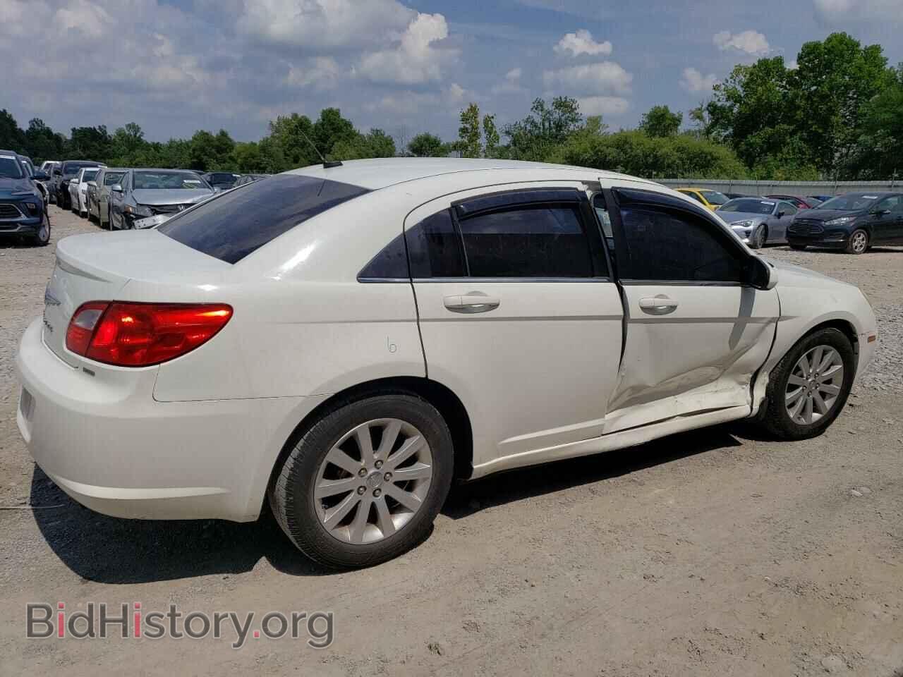 2010 CHRYSLER SEBRING - VIN: 1C3CC5FB7AN233912 - Фото 3