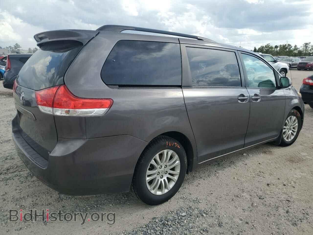 2011 TOYOTA All Models - VIN: 5TDYK3DC0BS065840 - Фото 3