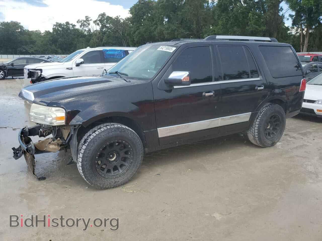 Photo 5LMJJ2J50BEJ03408 - LINCOLN NAVIGATOR 2011