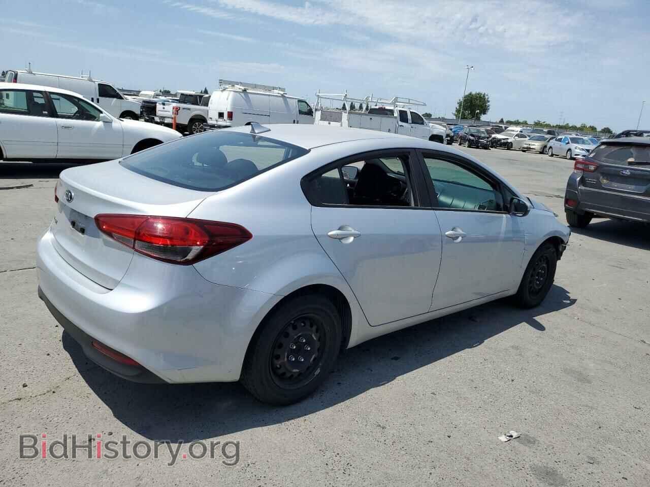 2017 KIA FORTE - VIN: 3KPFK4A7XHE053864 - Фото 3