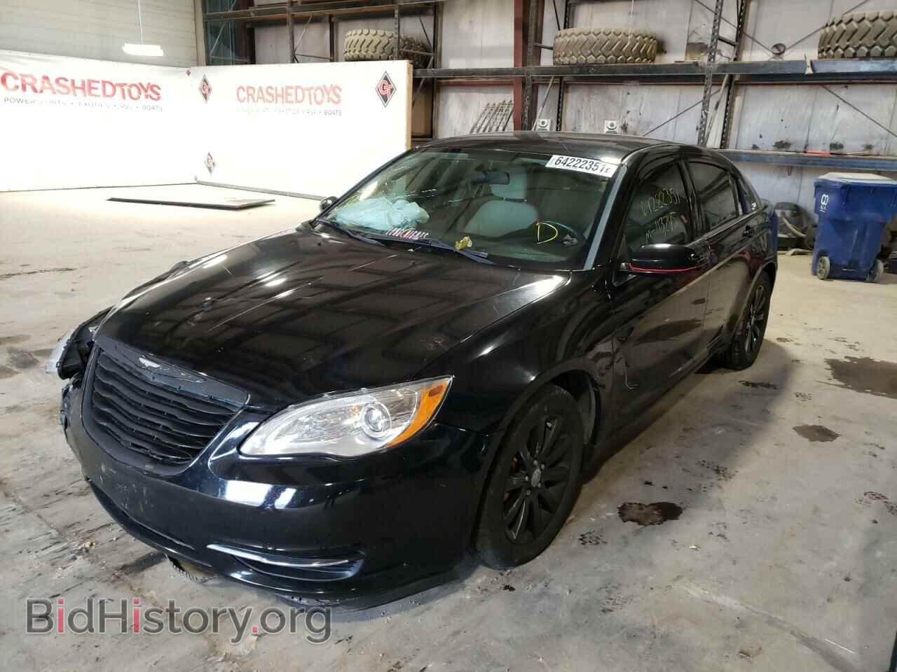 2013 CHRYSLER 200 - VIN: 1C3CCBBGXDN533819 - Фото 2