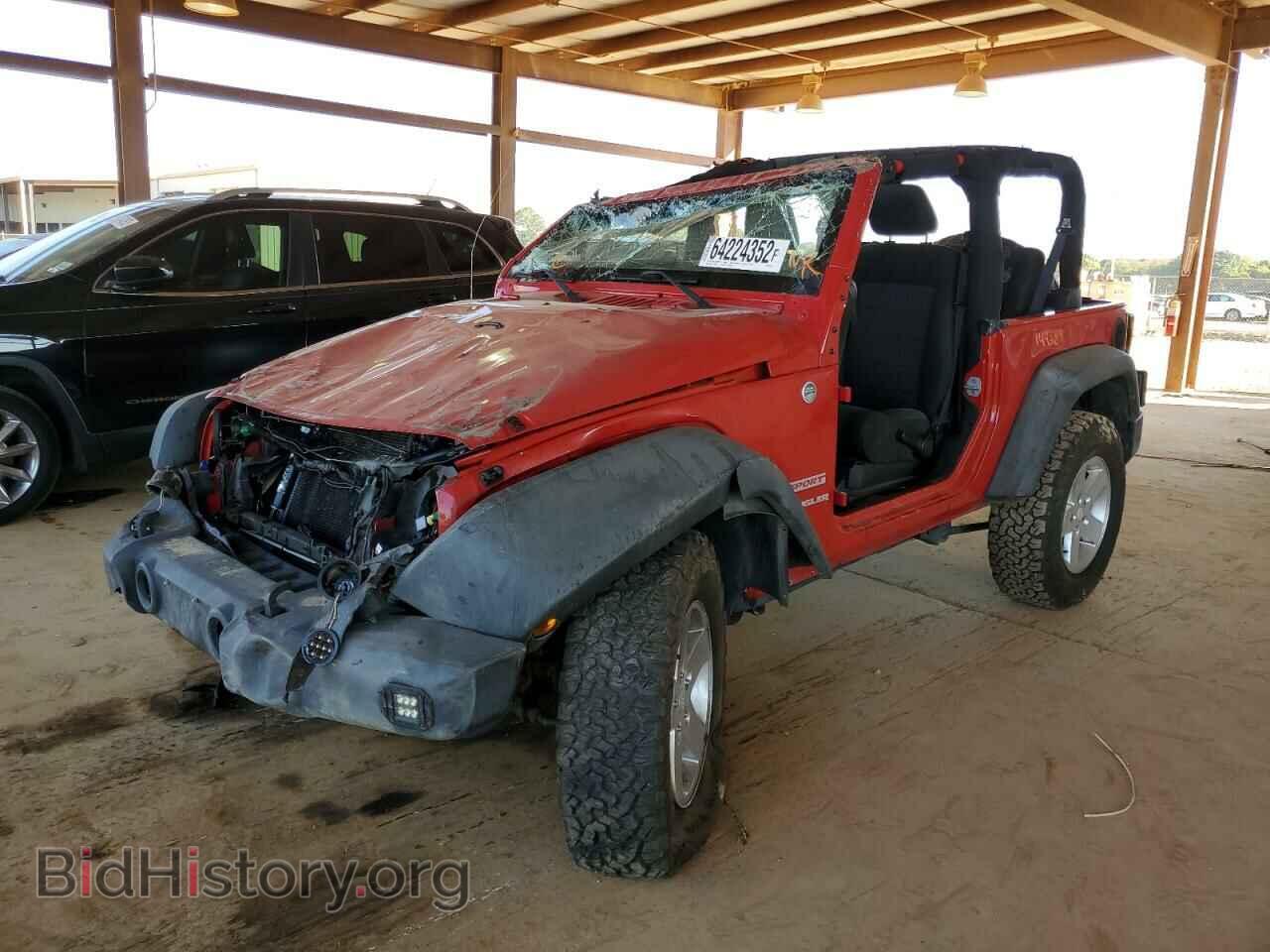 2011 JEEP WRANGLER - VIN: 1J4AA2D16BL523485 - Фото 2