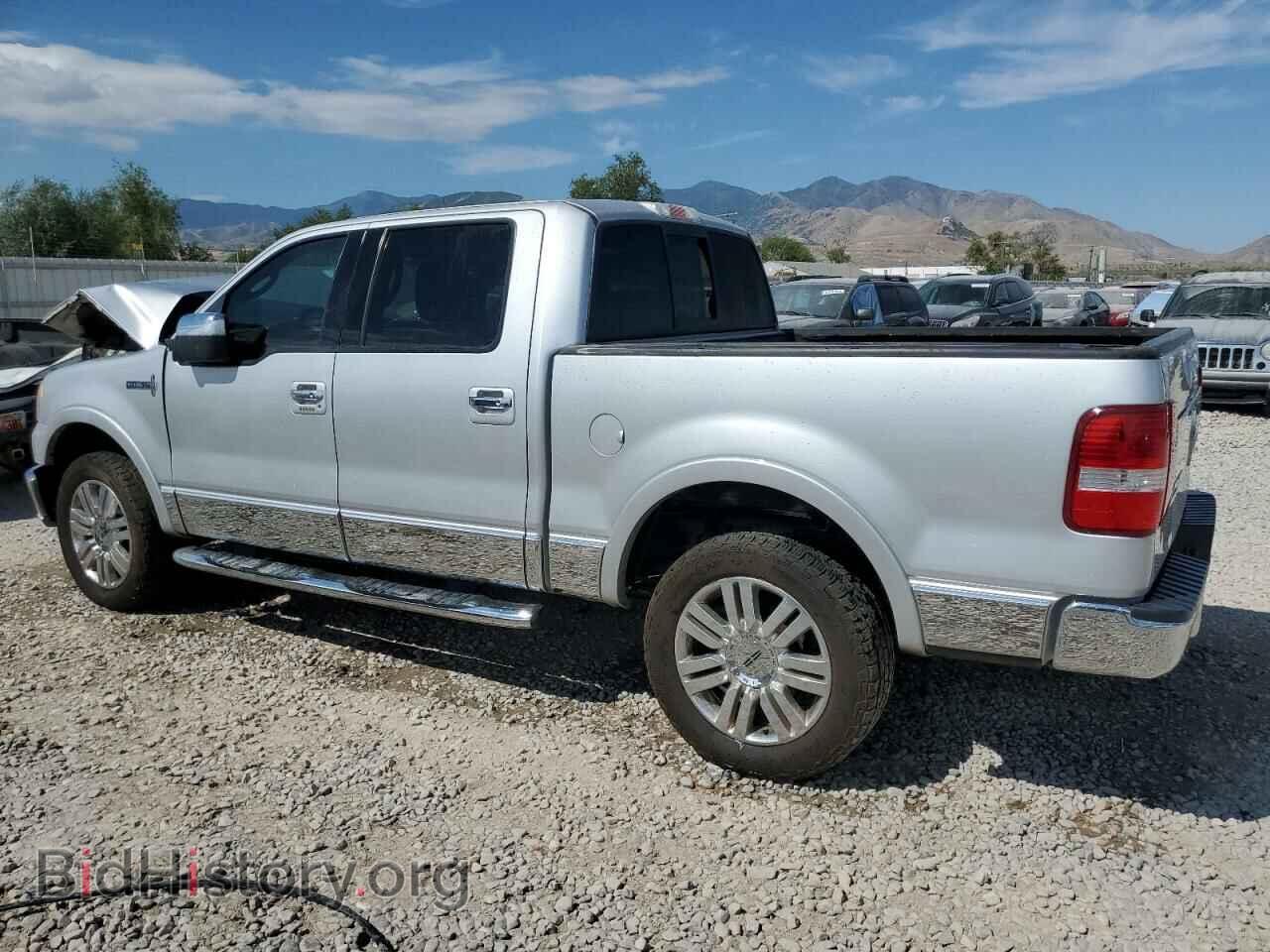 2006 LINCOLN MARK LT - VIN: 5LTPW185X6FJ17543 - Photo 2