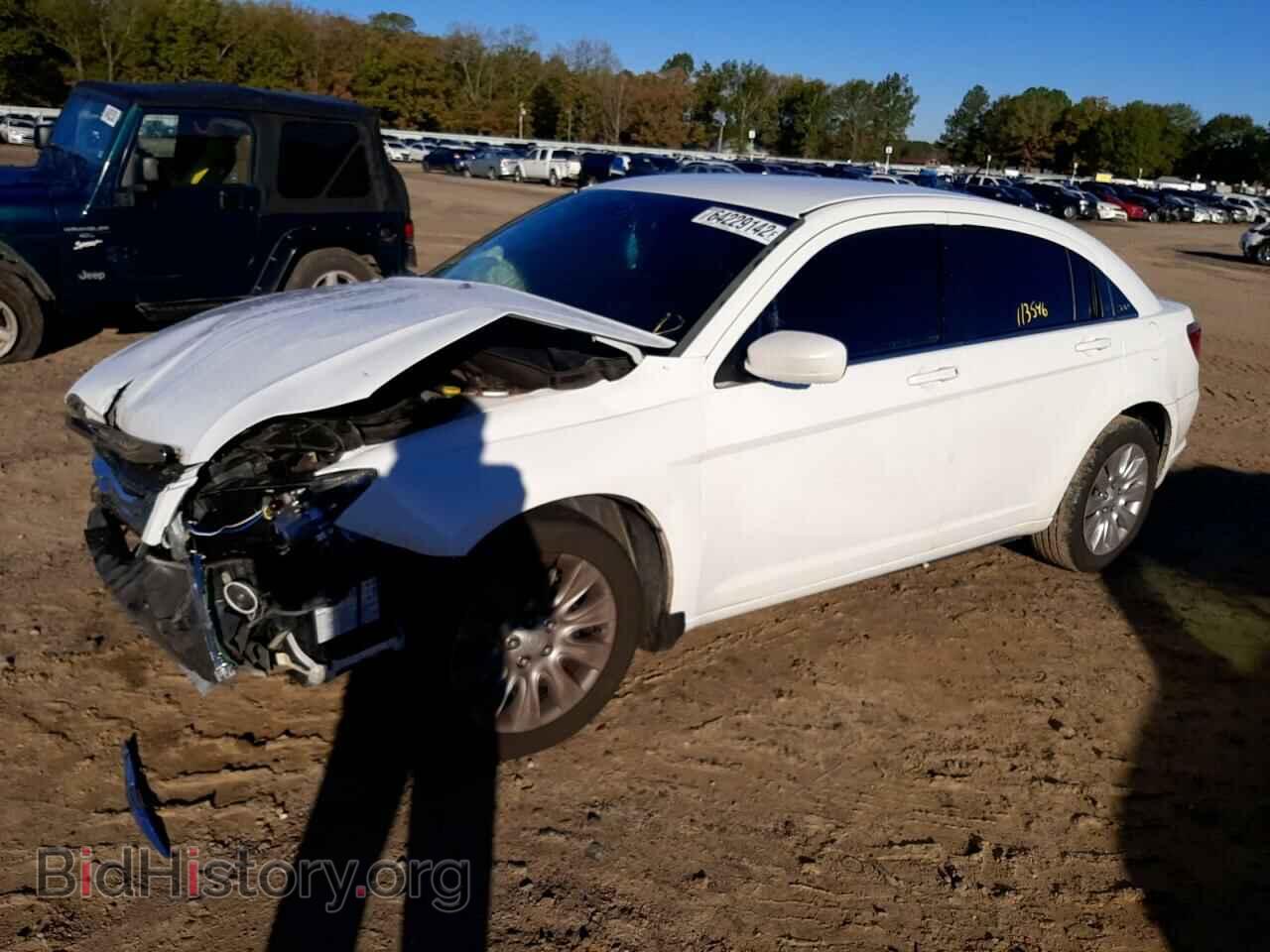 2013 CHRYSLER 200 - VIN: 1C3CCBAB6DN515324 - Фото 2