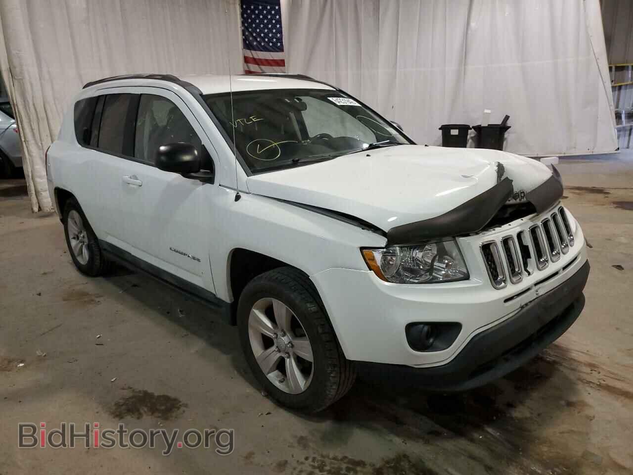 Photo 1J4NF1FB6BD280354 - JEEP COMPASS 2011