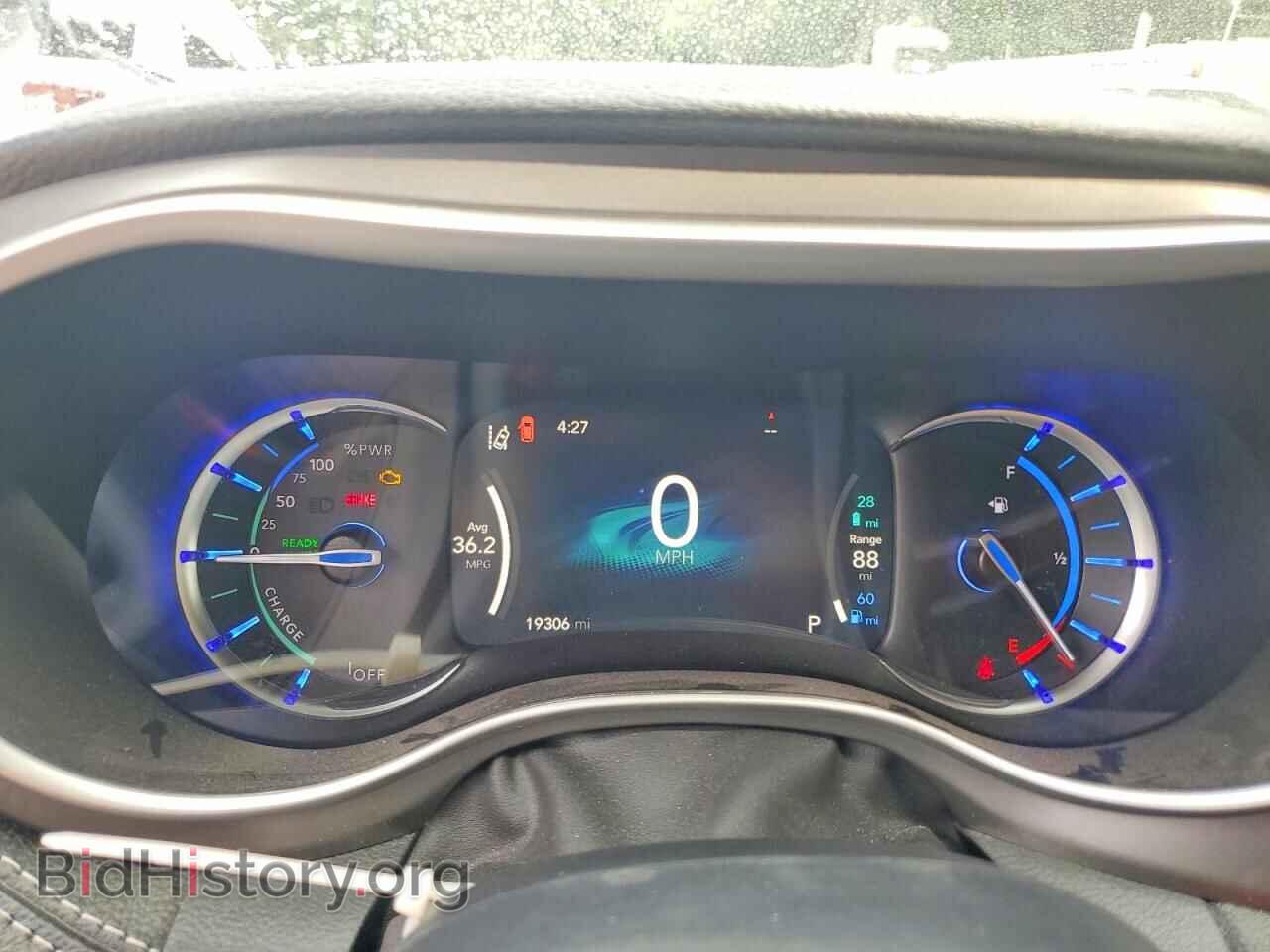 2025 CHRYSLER PACIFICA - VIN: 2C4RC1S73SR563633 - Photo 9