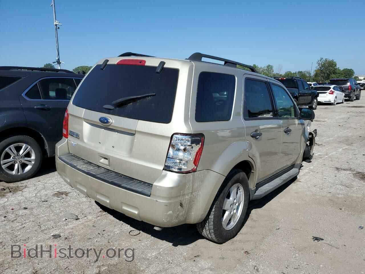 2011 FORD ESCAPE - VIN: 1FMCU0D73BKC51526 - Фото 3