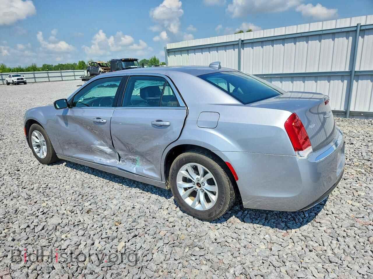 2016 CHRYSLER 300 - VIN: 2C3CCAAG7GH252375 - Фото 2