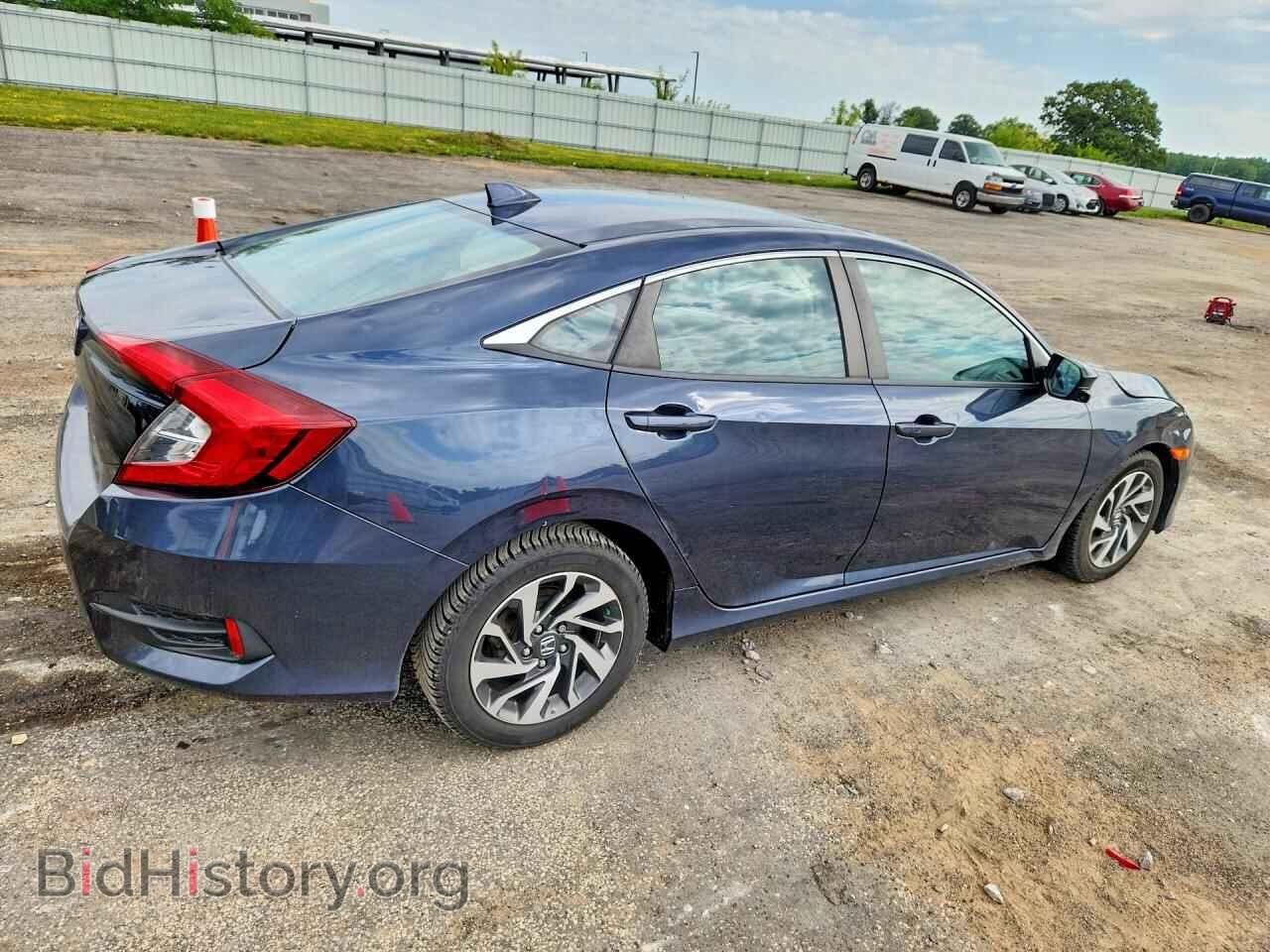 2018 HONDA CIVIC - VIN: 19XFC2F72JE033804 - Фото 3