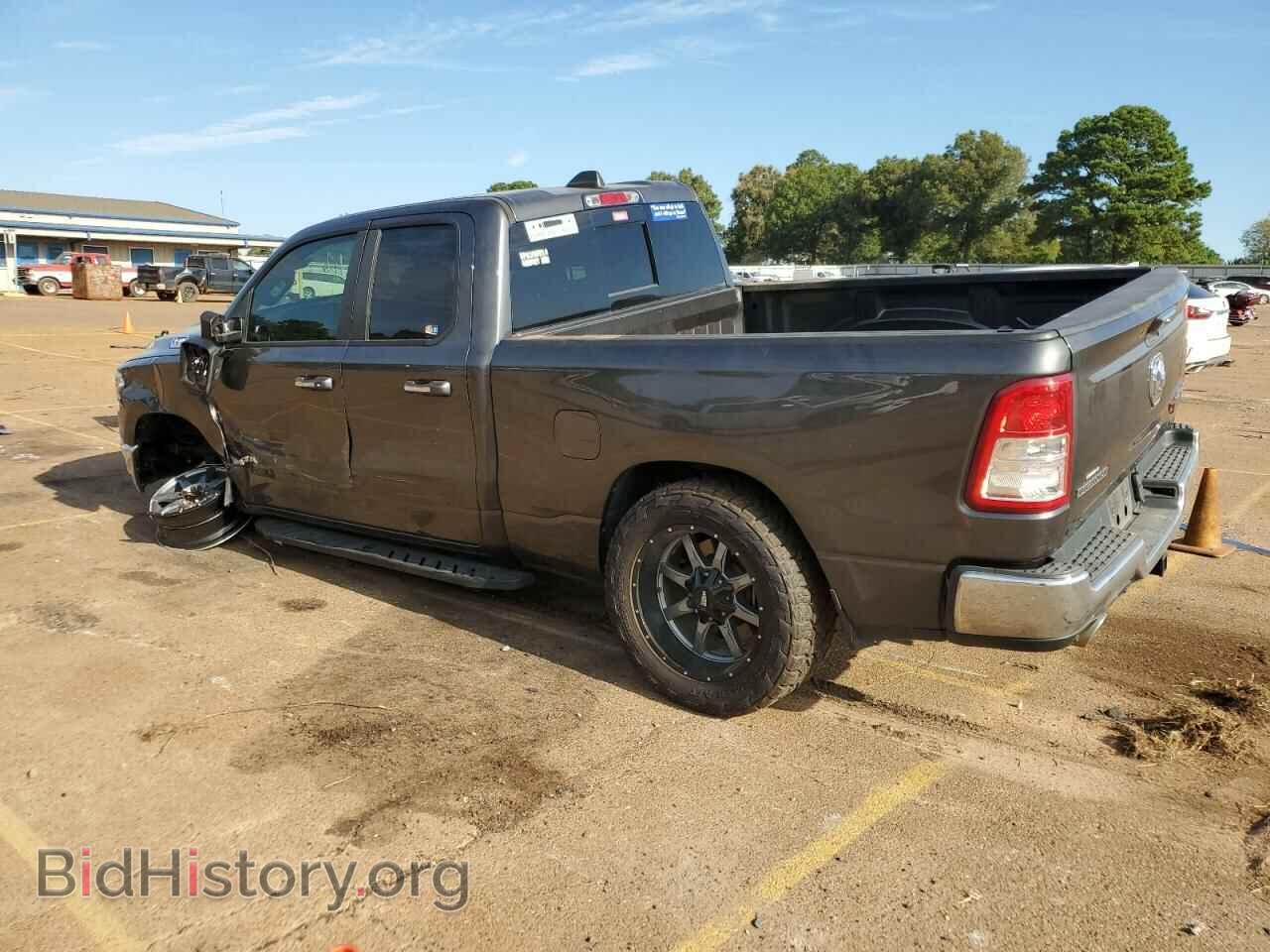 2019 RAM 1500 - VIN: 1C6SRFBTXKN656647 - Photo 2