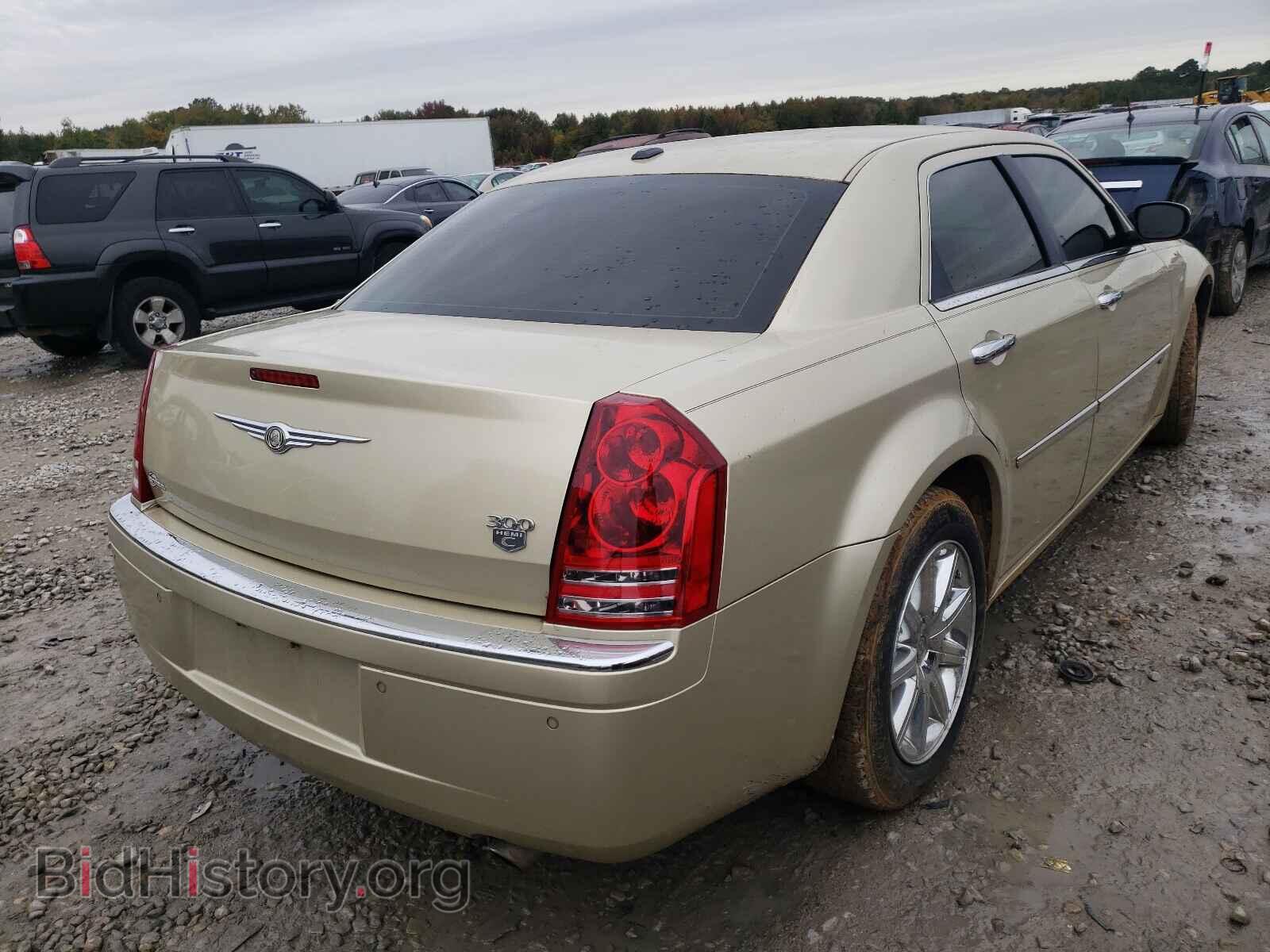 2010 CHRYSLER 300 - VIN: 2C3CA6CT0AH211168 - Фото 4