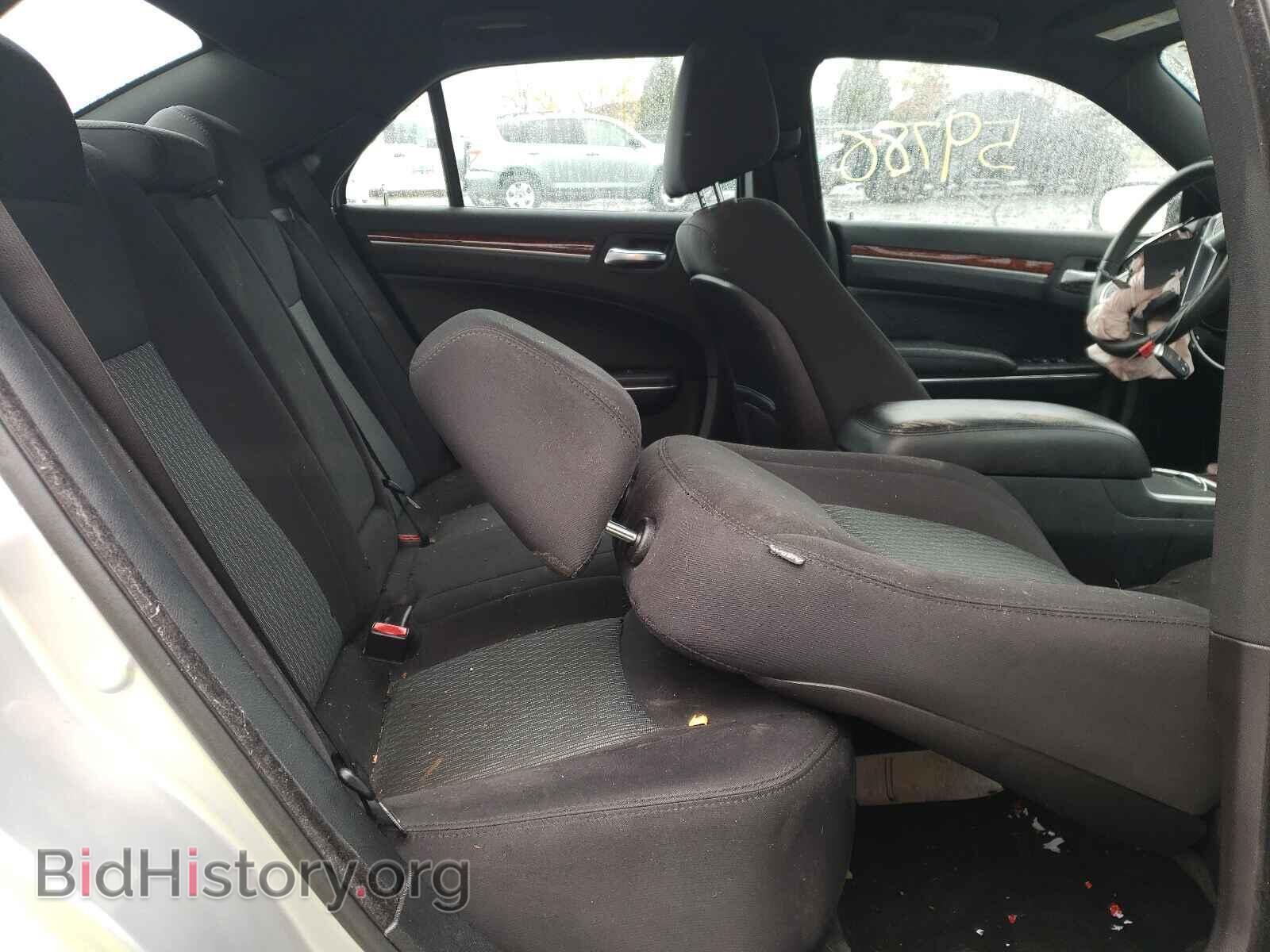 2012 CHRYSLER 300 - VIN: 2C3CCAAG7CH311483 - Фото 6