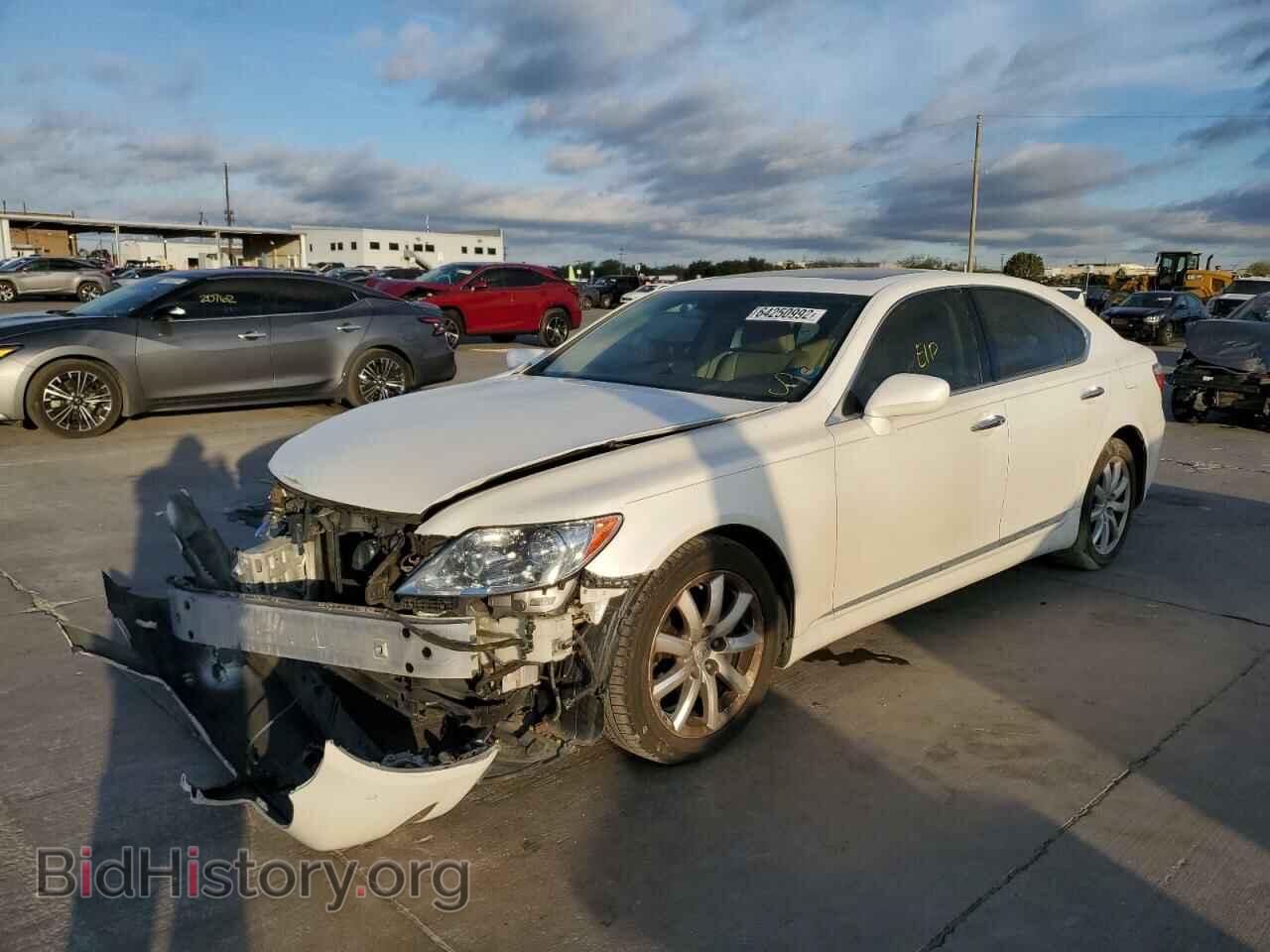 2007 LEXUS LS460 - VIN: JTHBL46F875046772 - Фото 2