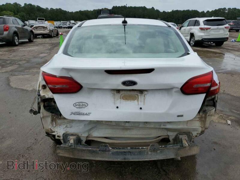 2017 Ford FOCUS (VIN 1FADP3F23HL212771) — photo 6 of 13